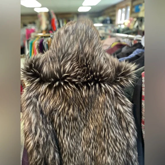 🤎M Donna Salyers Fabulous Furs Faux fur hooded coat - Picture 6 of 9